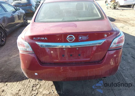 2015 Nissan Altima 2.5/2.5 S/2.5 Sl/2.5 Sv из США, поврежденный, VIN 1N4AL3AP0FC179355